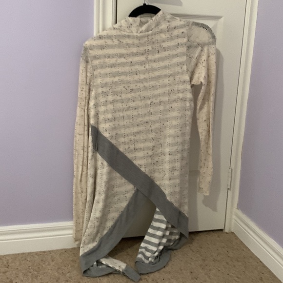 Pete Designer cardigan size small - Picture 2 of 2